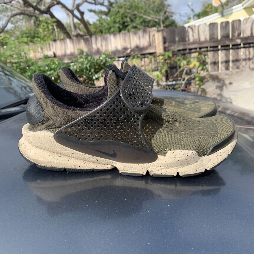 NIKE Sock Dart Cargo Khaki 819686-300  Size US 9 Olive Green
